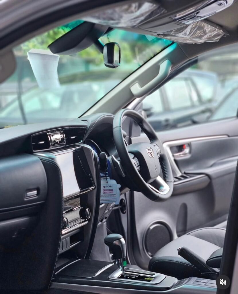 Sewa Mobil Fortuner