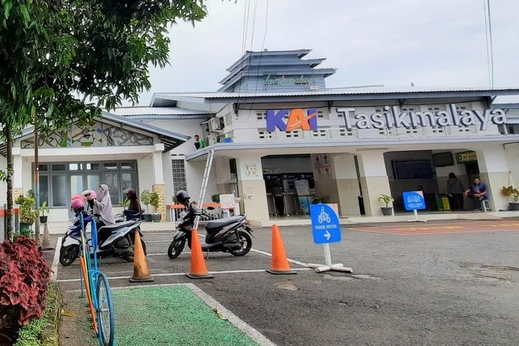 rental mobil dekat stasiun Tasikmalaya
